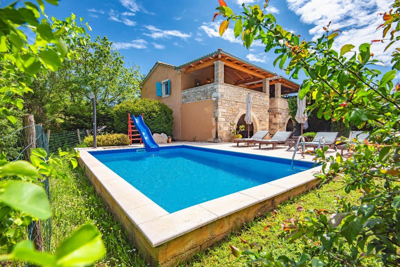 Žminj Casa Karnevaliヴィラ エクステリア 写真